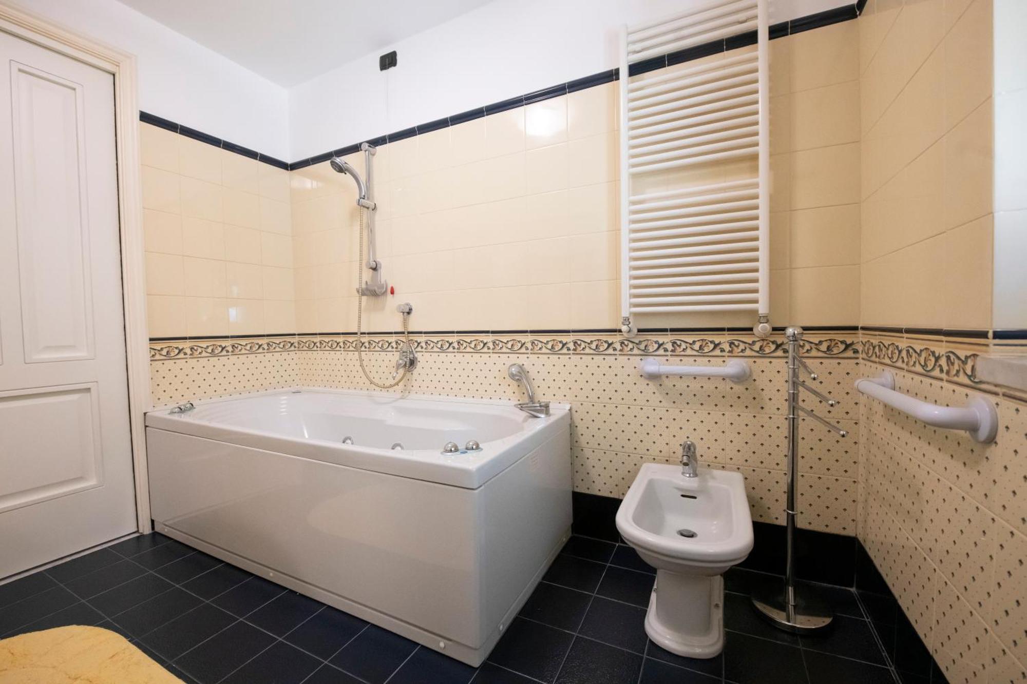 236 - Casa Corso Colombo - Centro Storico, Mare E Spiaggia A 200M - Parcheggio Gratis Incluso 东塞斯特里 外观 照片